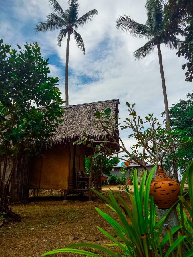 Ozone Beach Huts Koh Lanta Exterior photo