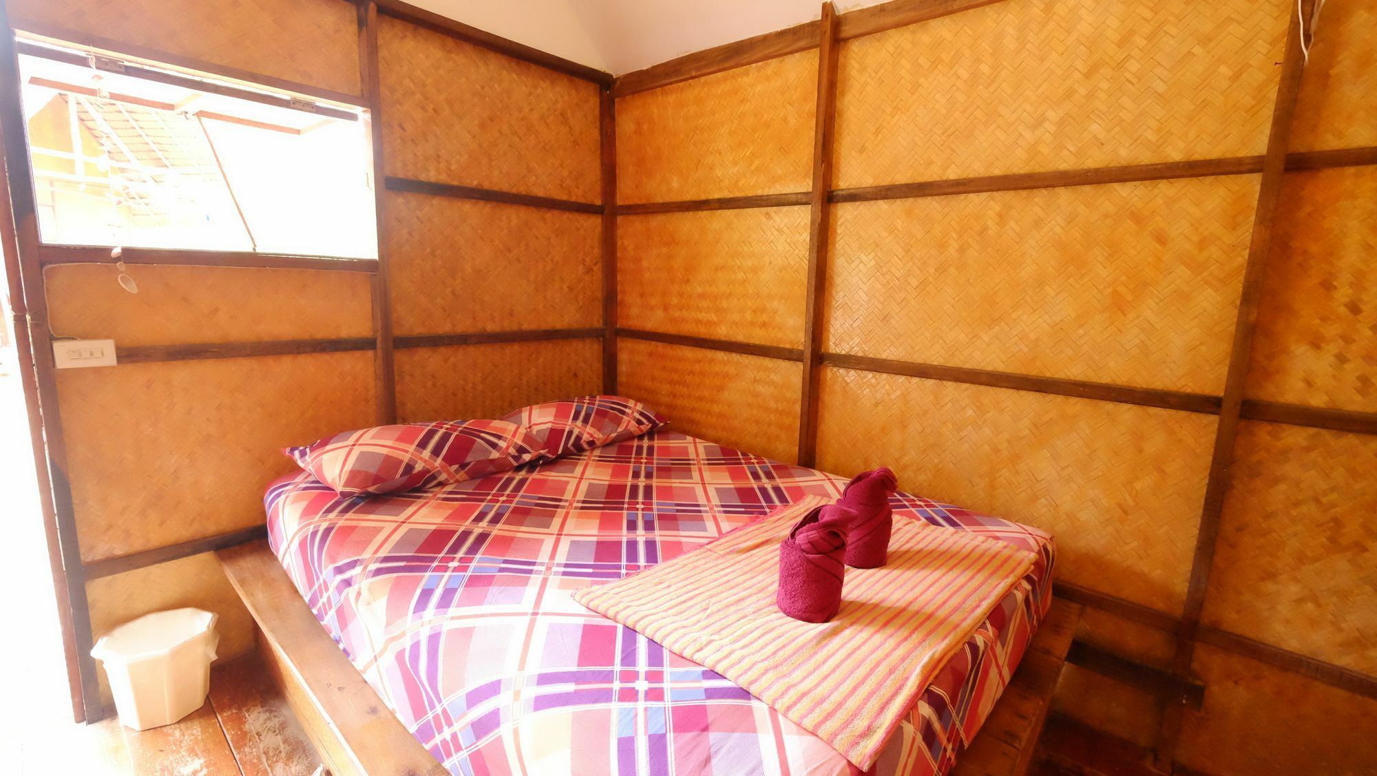 Ozone Beach Huts Koh Lanta Exterior photo