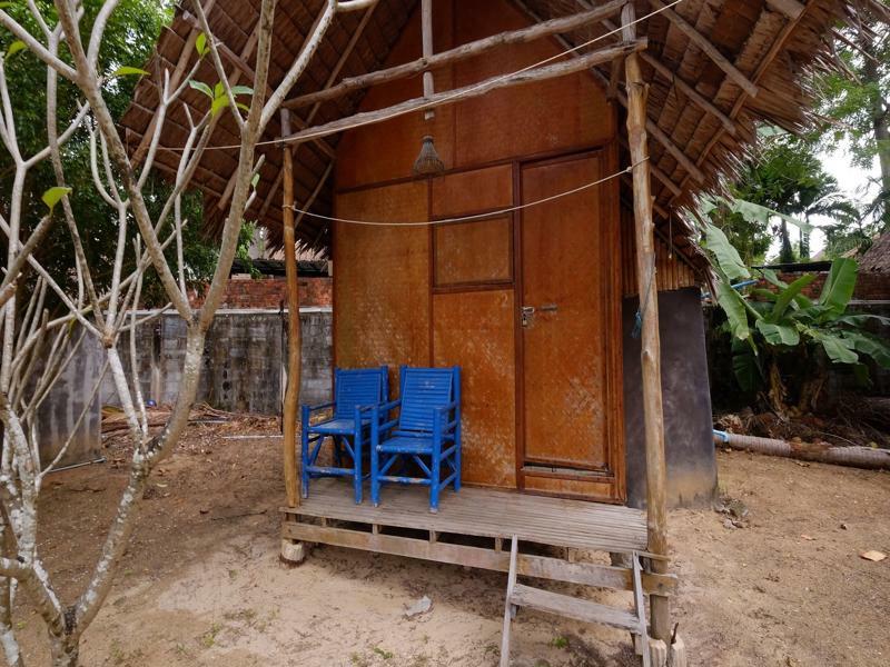 Ozone Beach Huts Koh Lanta Exterior photo