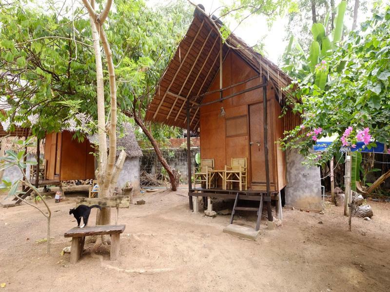 Ozone Beach Huts Koh Lanta Exterior photo