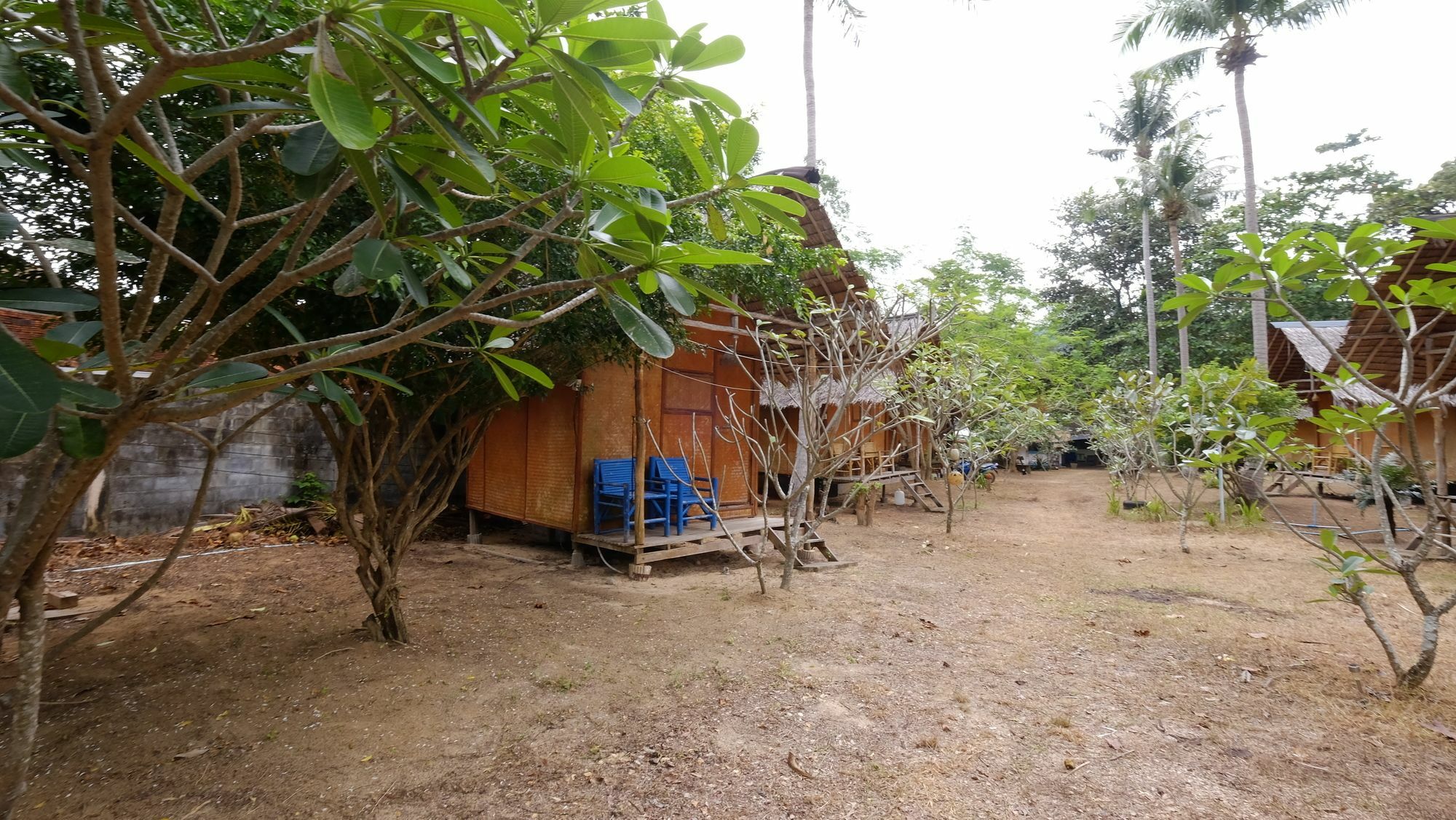 Ozone Beach Huts Koh Lanta Exterior photo