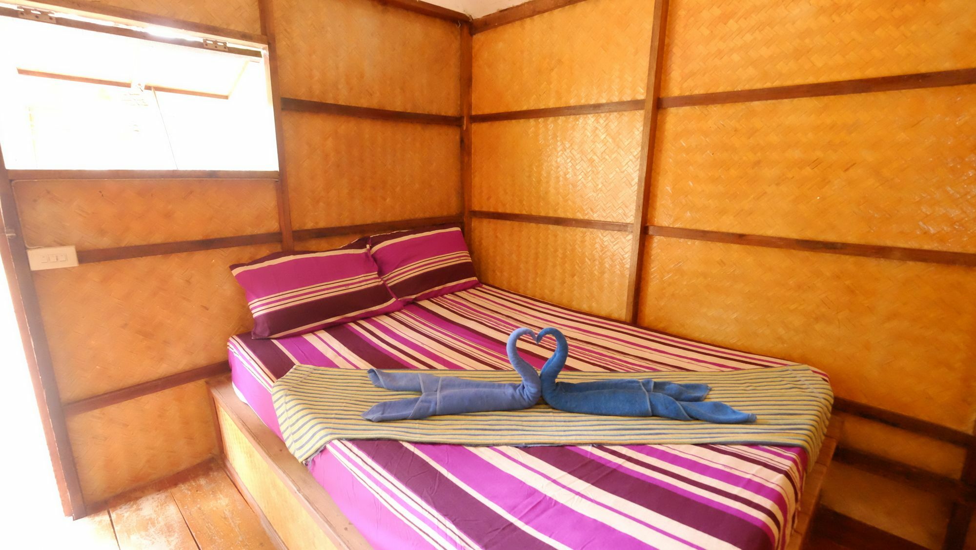 Ozone Beach Huts Koh Lanta Exterior photo